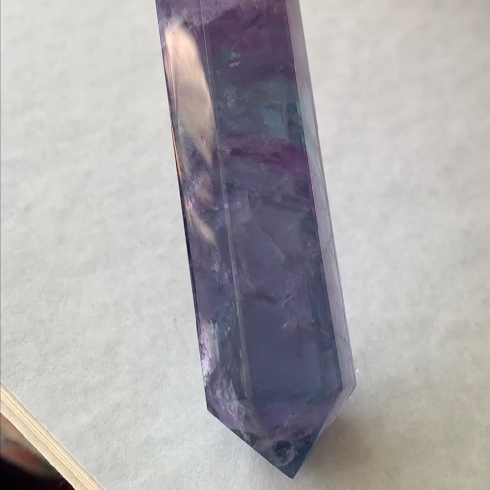 Fluorite large palm point with Chakra stones - Picture 5 of 6